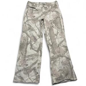 Hollister Co. low rise baggy camo jeans flared size 0 Waist 25 tree branches